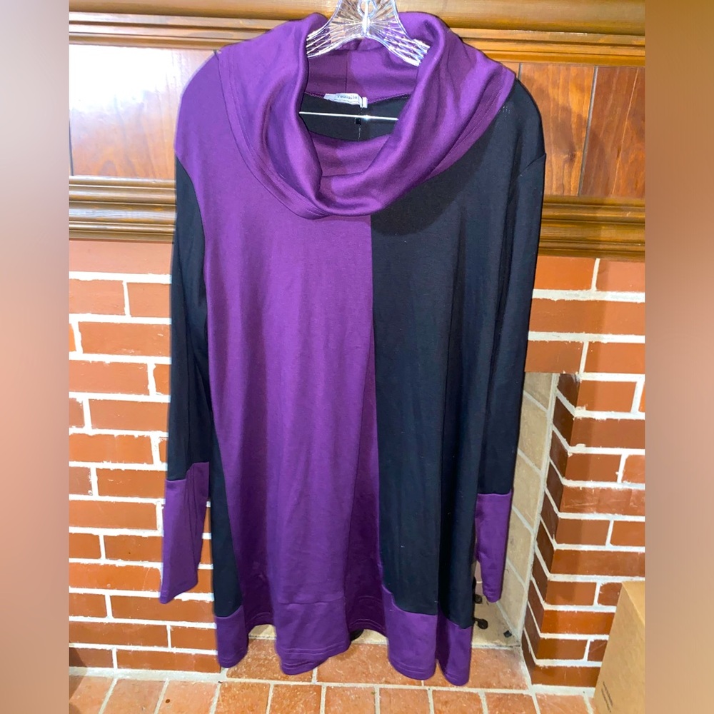 NWT women’s blouse